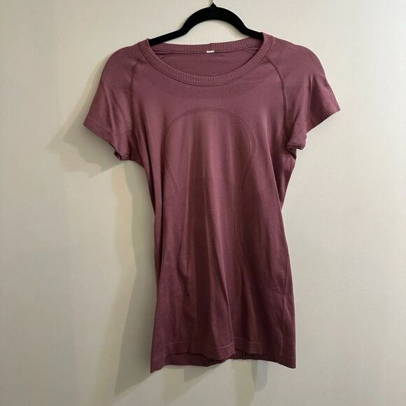 Lululemon Tech top - Picture 1 of 3